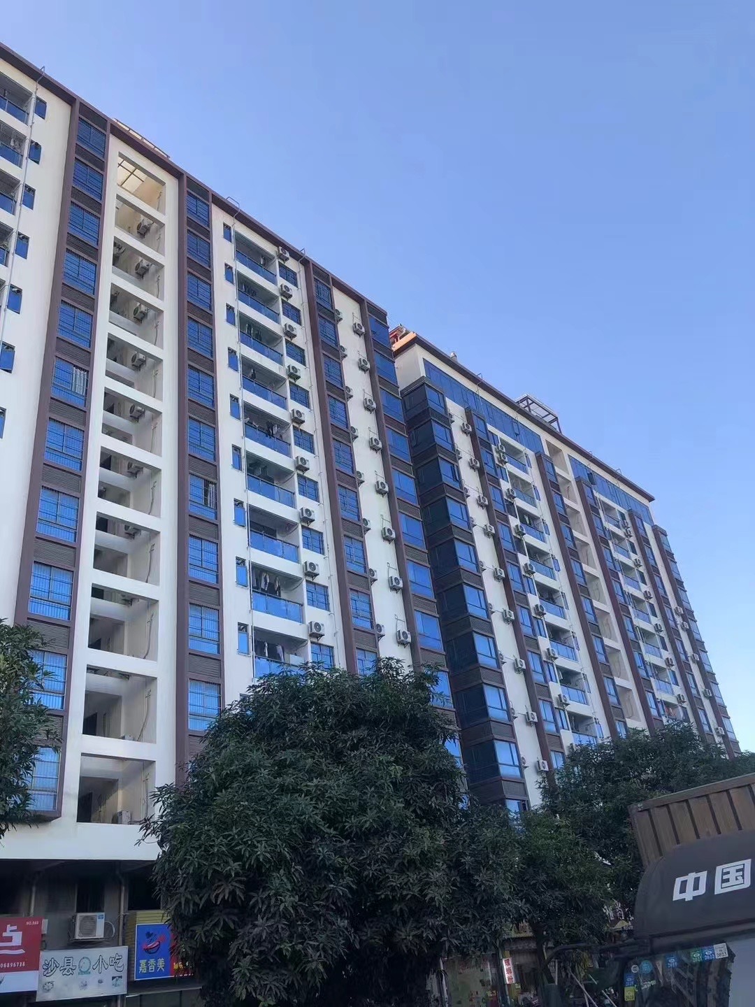 福永统建房发绿本【展城国际】近地铁,特惠价8800一平起(图2) 福永统建房发绿本【展城国际】近地铁,特惠价8800一平起(图2)